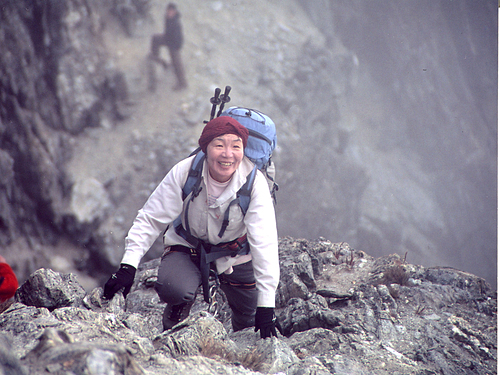 Kỳ tích của người phụ nữ đầu tiên chinh phục Everest
